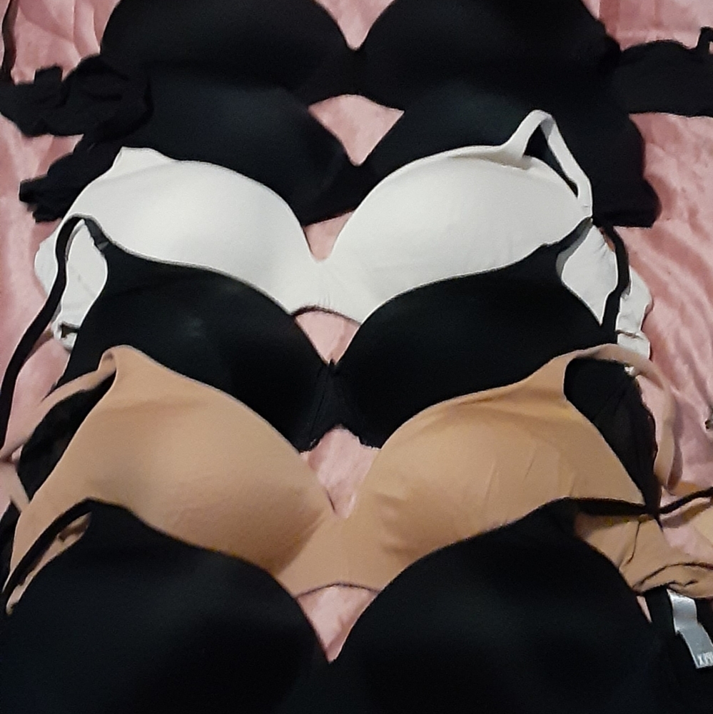 6 Body by Victoria Secret Ipex Bras wirefree 38D